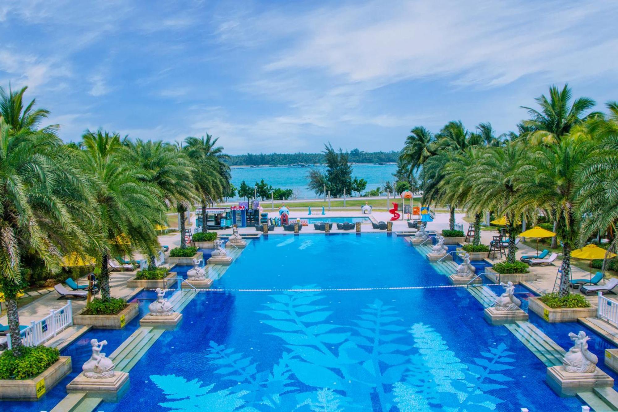Wyndham Grand Plaza Royale Wenchang Exteriör bild