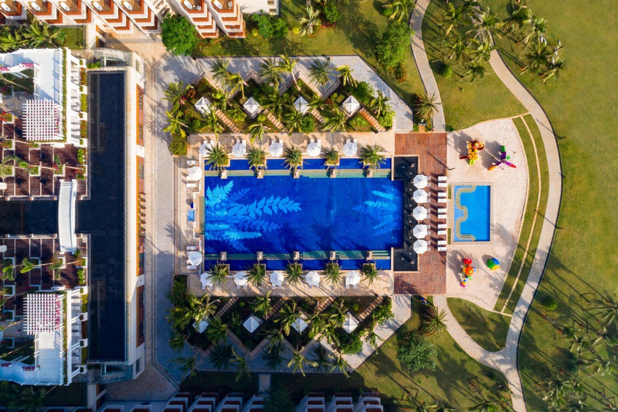 Wyndham Grand Plaza Royale Wenchang Exteriör bild