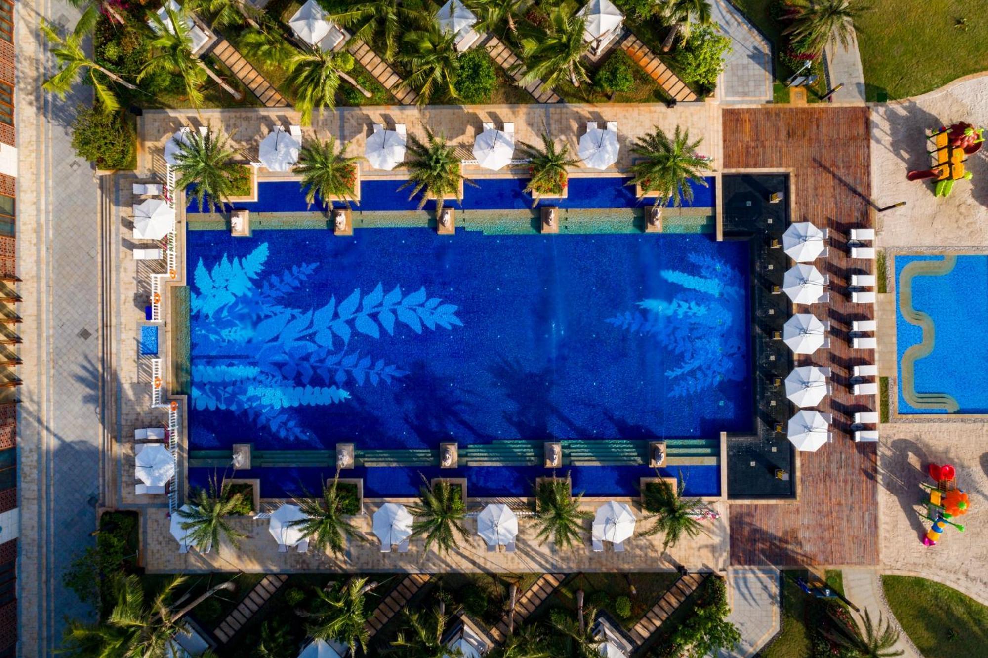 Wyndham Grand Plaza Royale Wenchang Exteriör bild