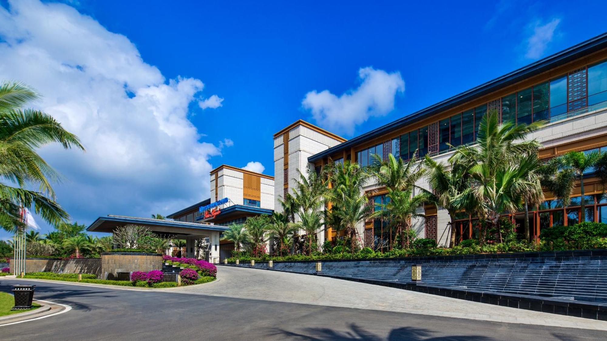 Wyndham Grand Plaza Royale Wenchang Exteriör bild