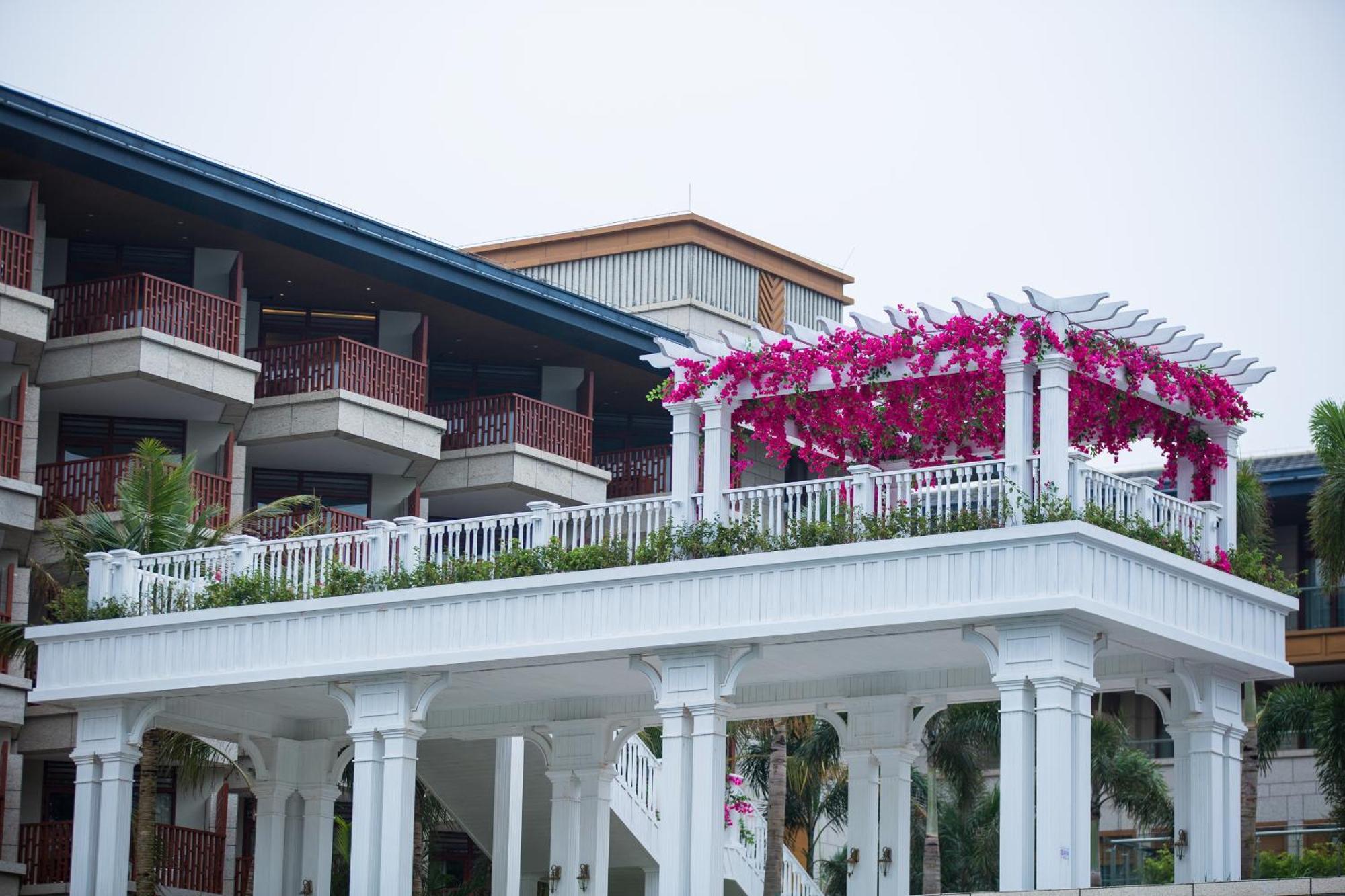 Wyndham Grand Plaza Royale Wenchang Exteriör bild