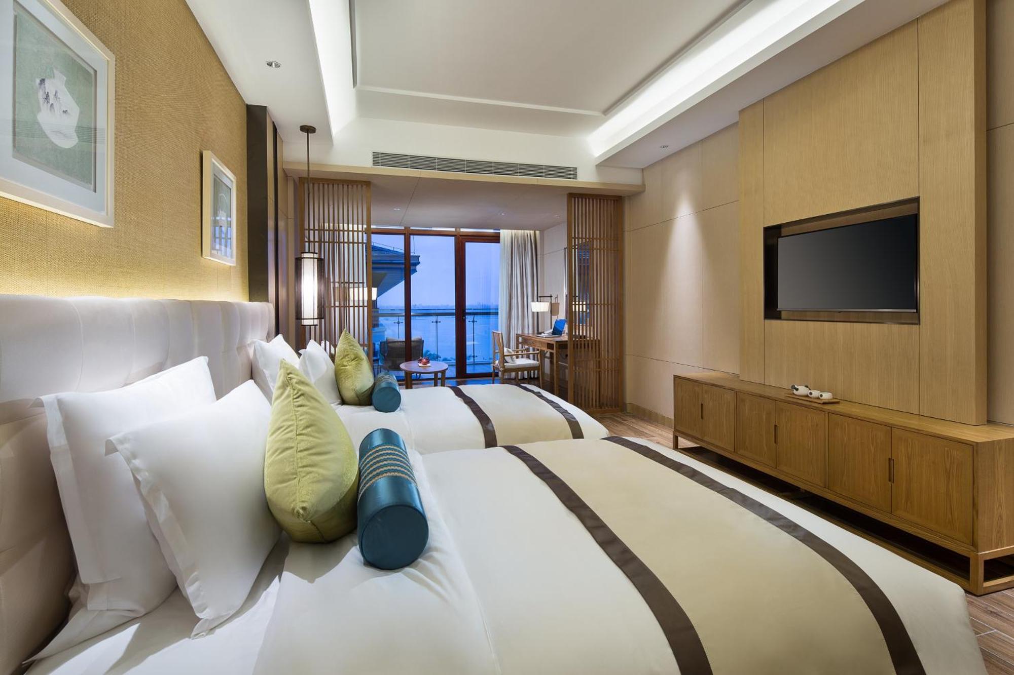 Wyndham Grand Plaza Royale Wenchang Exteriör bild